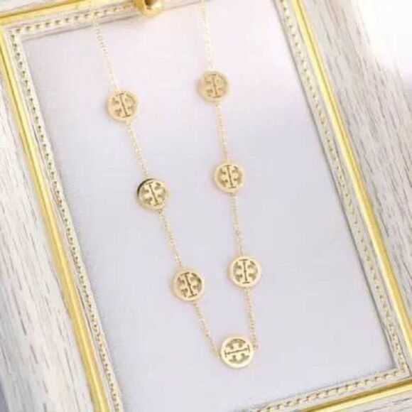 Tory Burch Jewelry - NWT Tory Burch Gold Round Logo Adjustable Chain Necklace